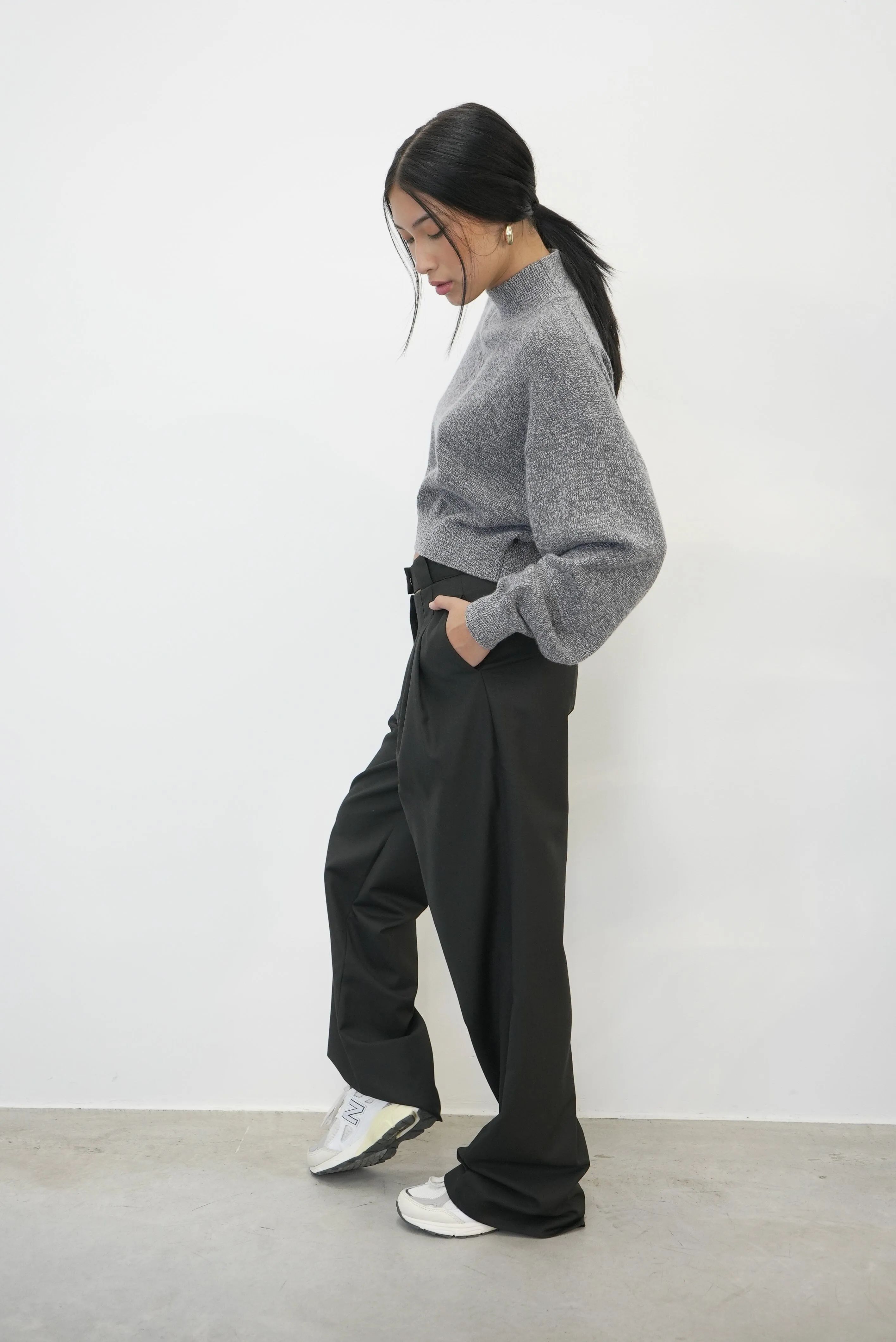 PAULA FRONT CUT PANTS